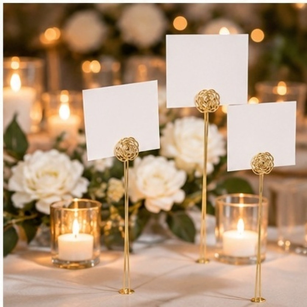 Table Number Gold - 30 Stück elegante goldene Blumen-Kartenhalter aus